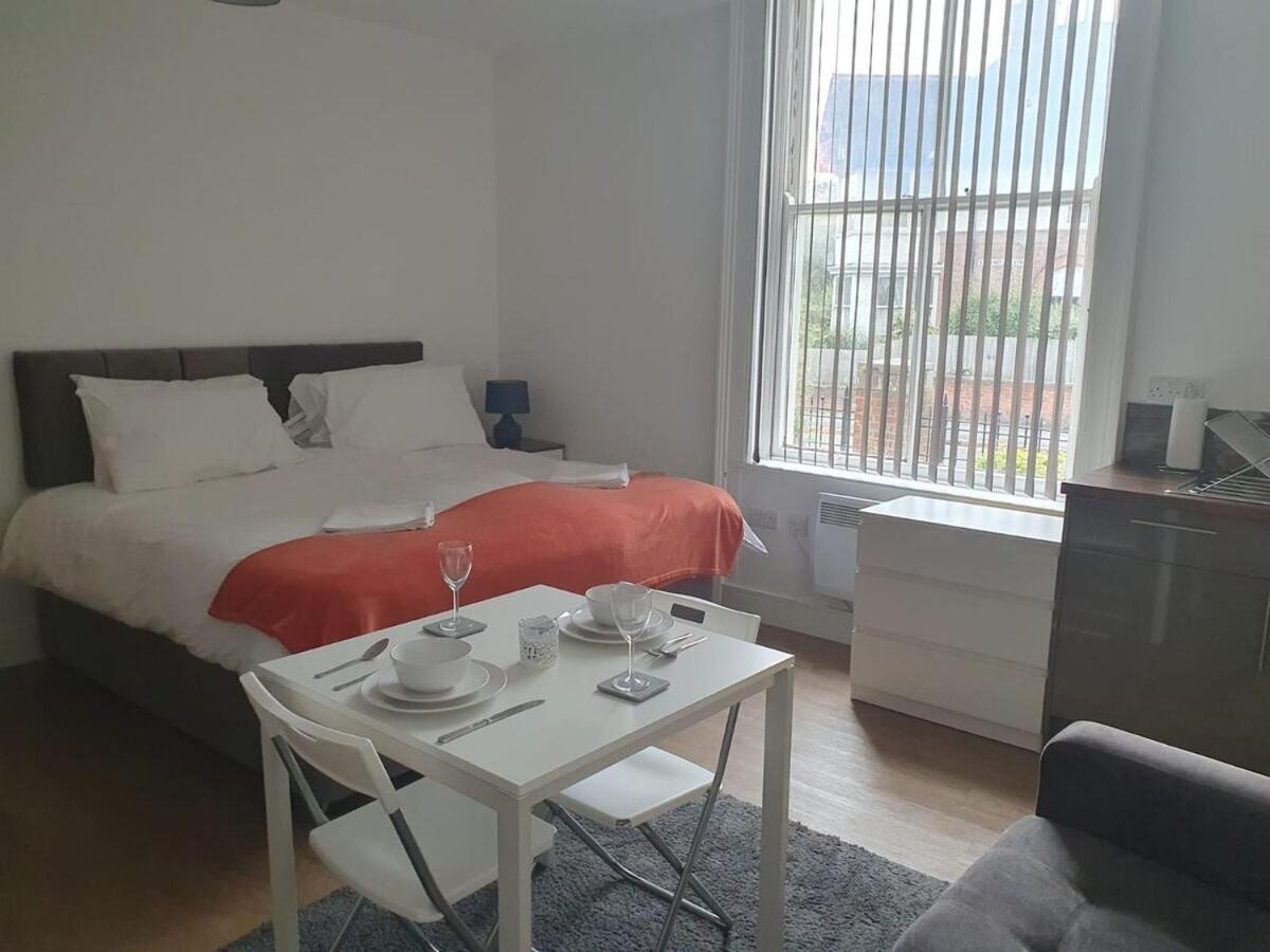 Sav Apartments Regent Leicester Oda fotoğraf